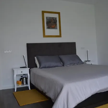 ホームステイ Casa Do Mouro ロウザン