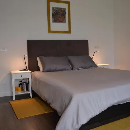 Casa Do Mouro ホームステイ ロウザン