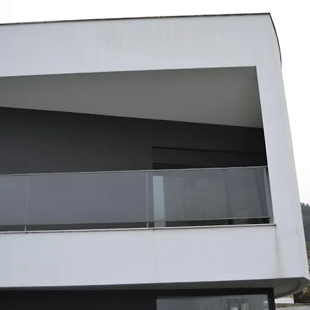 Casa Do Mouro ホームステイ ロウザン